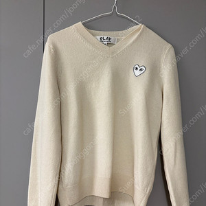 꼼데 브이넥 니트