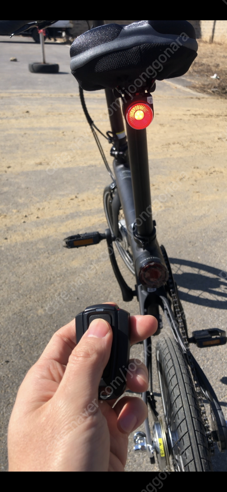 안투시A8 프로 C타입 자전거 킥보드 도난방지 경보기+후미등(배터리 서비스) 등 3종--1