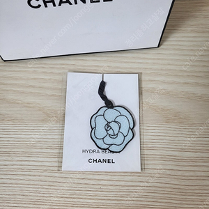 정품) 샤넬 까멜리아 참 키링 백참 (코스메틱)