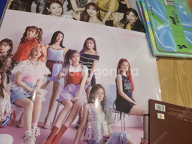 프로미스나인 fromis_9 포스터+앨범+슬로건--3