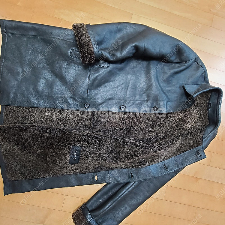 구찌 오버핏 시어링 무스탕 코트--1