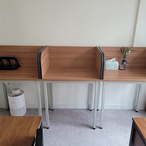 가꿈 독서실책상 3개 팝니다.