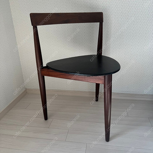 한스올센 티크 체어