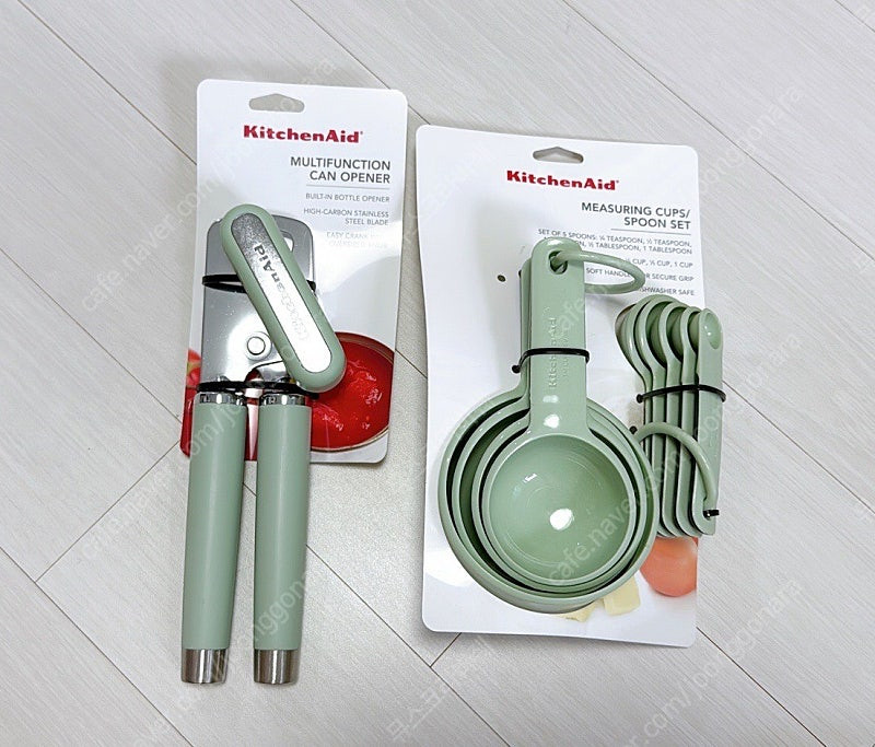 [새상품] 키친에이드 오프너 + 계량컵 스푼세트 일괄, 피스타치오 컬러 이미지