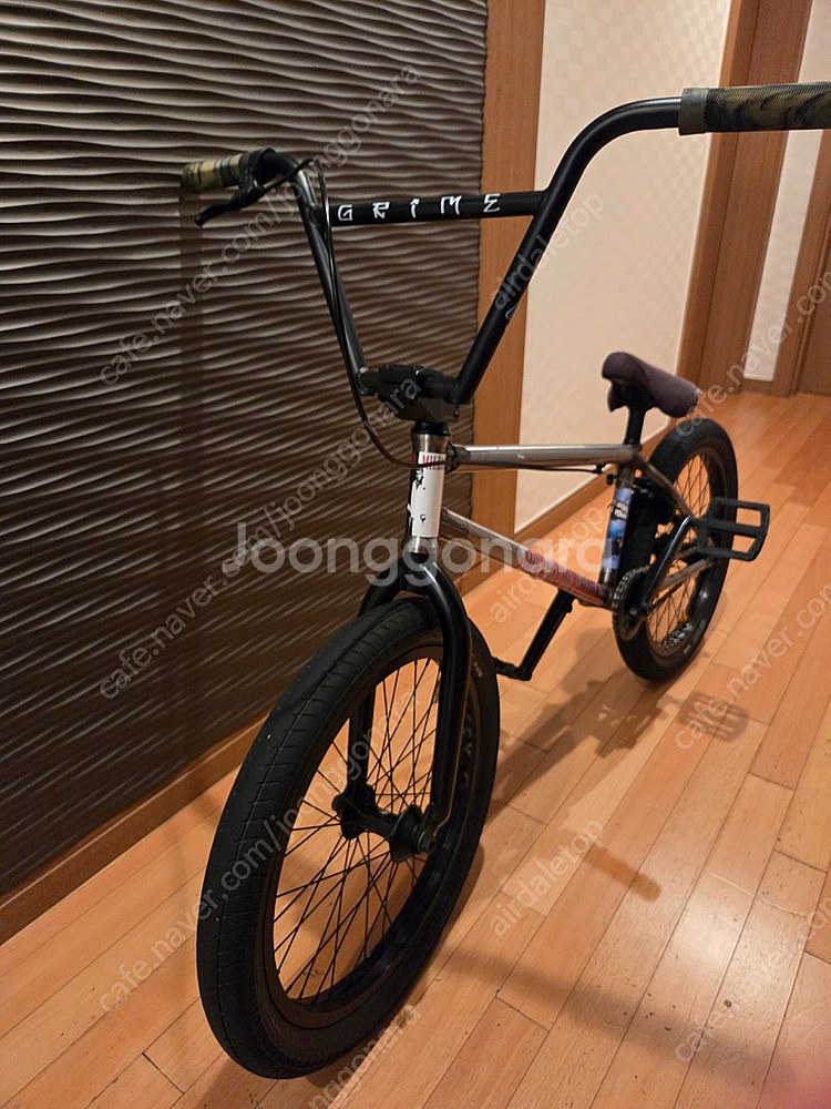 핀드밀스 풀커스텀 bmx 판매합니다.--1
