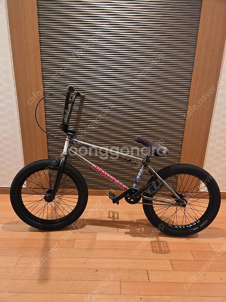 핀드밀스 풀커스텀 bmx 판매합니다.--2