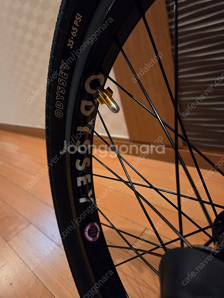 핀드밀스 풀커스텀 bmx 판매합니다.--9