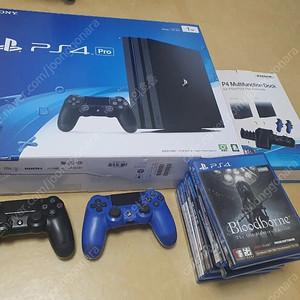 ps4 pro 타이틀 9개 패드2개 충전거치대 몽땅 26만원