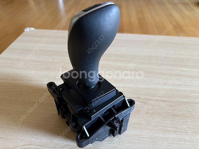 BMW 13년식 f10 전자 기어봉 팝니다.--1