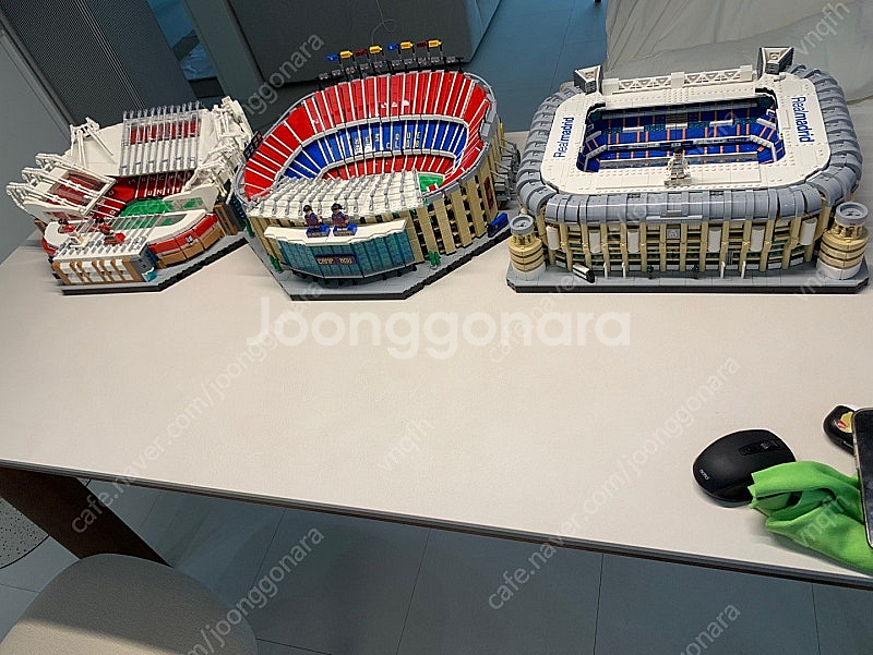 레고 10272 10284 10299 + 커스텀 피규어 팝니다--0