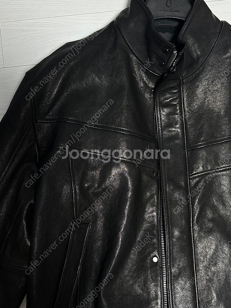 느와르 라르메스 하이넥 가죽 자켓 50사이즈--1