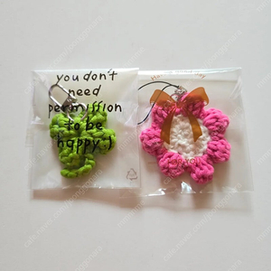 네잎클로버 꽃 뜨개 키링 일괄판매(새제품)