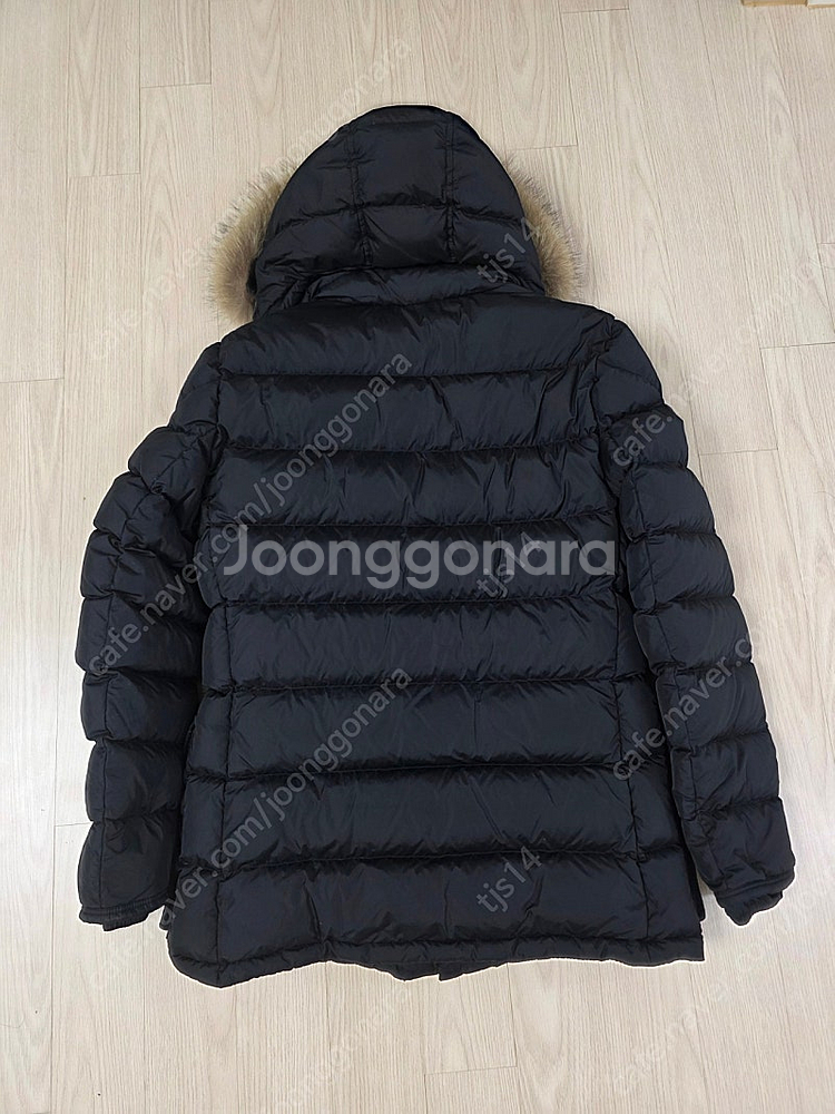 몽클레어 (몽클레르) 클루니 2사이즈 블랙 판매합니다.--1