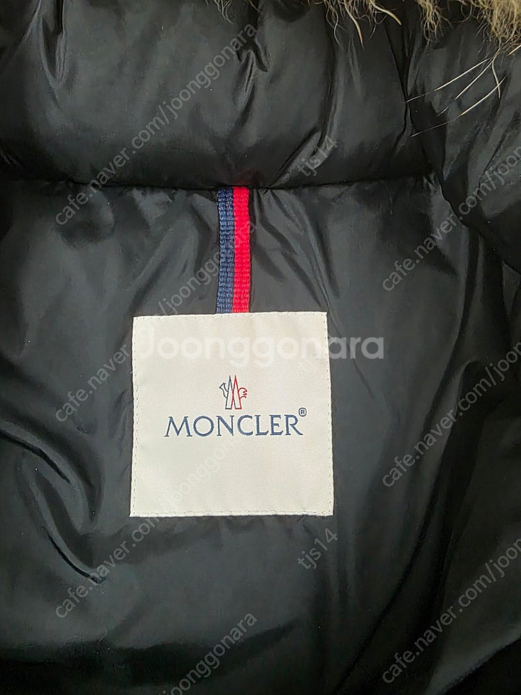 몽클레어 (몽클레르) 클루니 2사이즈 블랙 판매합니다.--3