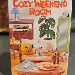 피너츠 스누피 cozy weekend room 리멘트 피규어