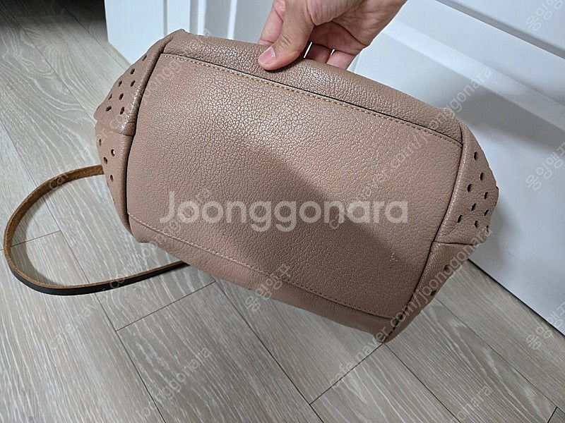 마르니 펀칭백 가방 정품--4