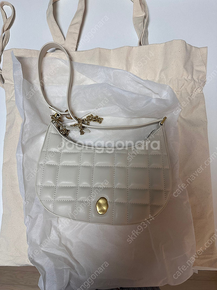 오스트카카 크누트 호보 퀄팅 아이보리백 미니--3