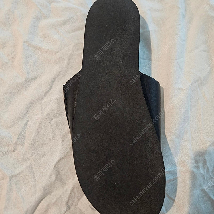 COS코스 남자 레더 슬라이더 이미지