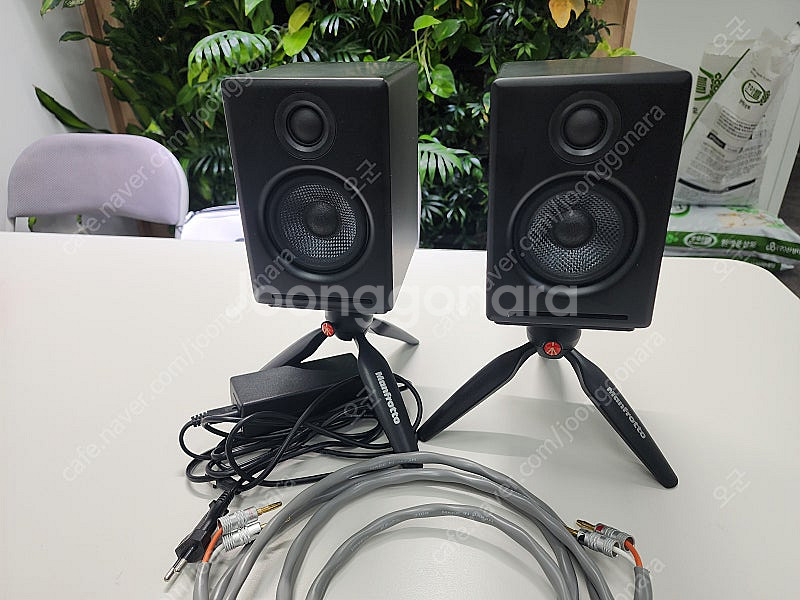 오디오엔진 audioengine a2+ 스피커 팝니다.--2