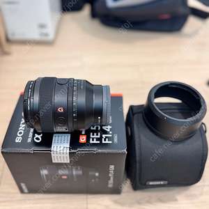 소니 50mm 1.4 50.4gm렌즈 팝니다.
