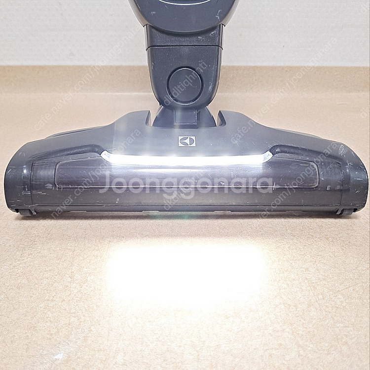 정상작동 일렉트로룩스 웰Q6 무선청소기 배터리좋음 2i...--2