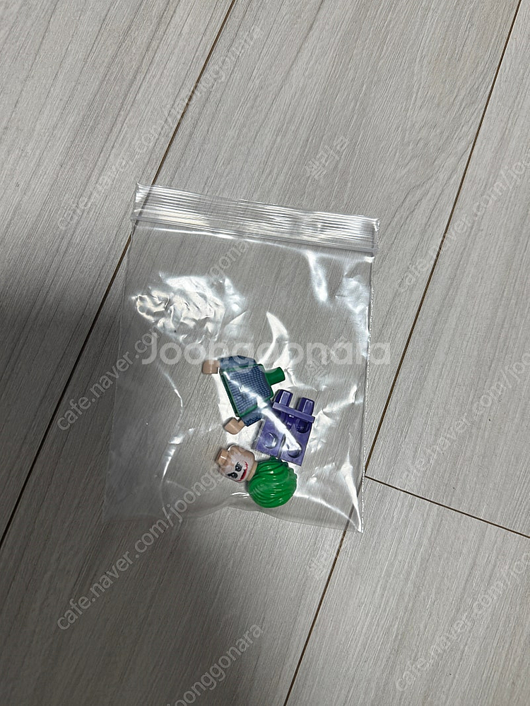 레고 76240 조커 미니피규어 새상품 판매합니다--1