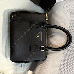 정품 프라다 사피아노 블랙 스몰 도트백