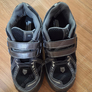 뉴발키즈 1906 210사이즈