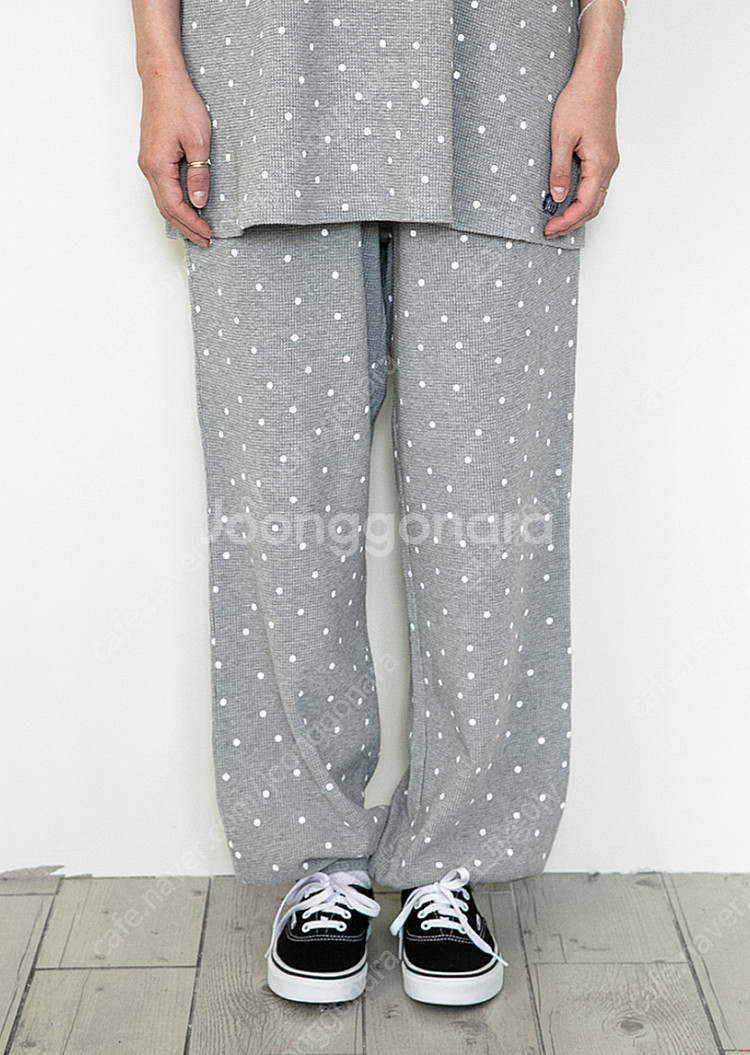 우트 에이바이 스네오 와플 조거팬츠 그레이 팝니다--2