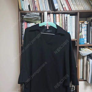 여성 엘스토리 카라 브이넥 블라우스 free
