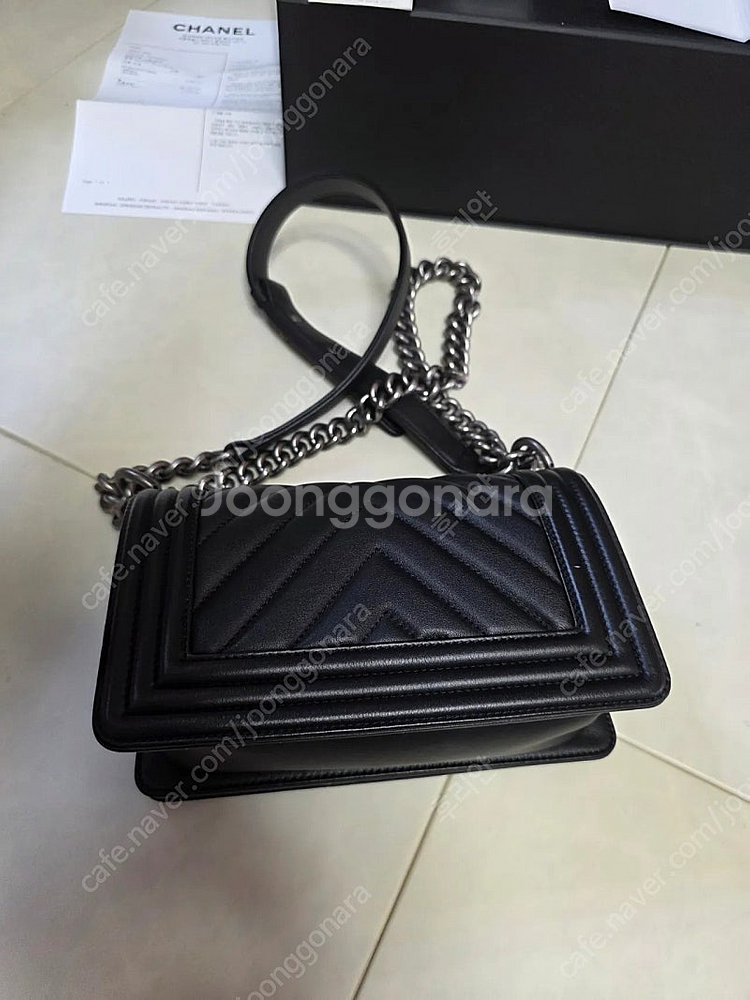 샤넬 보이백 보이샤넬 은장 스몰 쉐브론--5