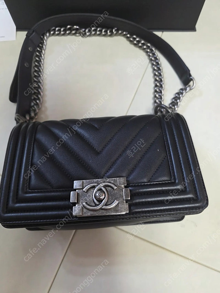 샤넬 보이백 보이샤넬 은장 스몰 쉐브론--7