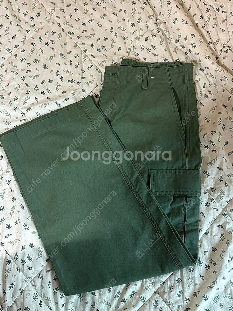 [L] 유니클로 와이드 스트레이트 카고 팬츠--1