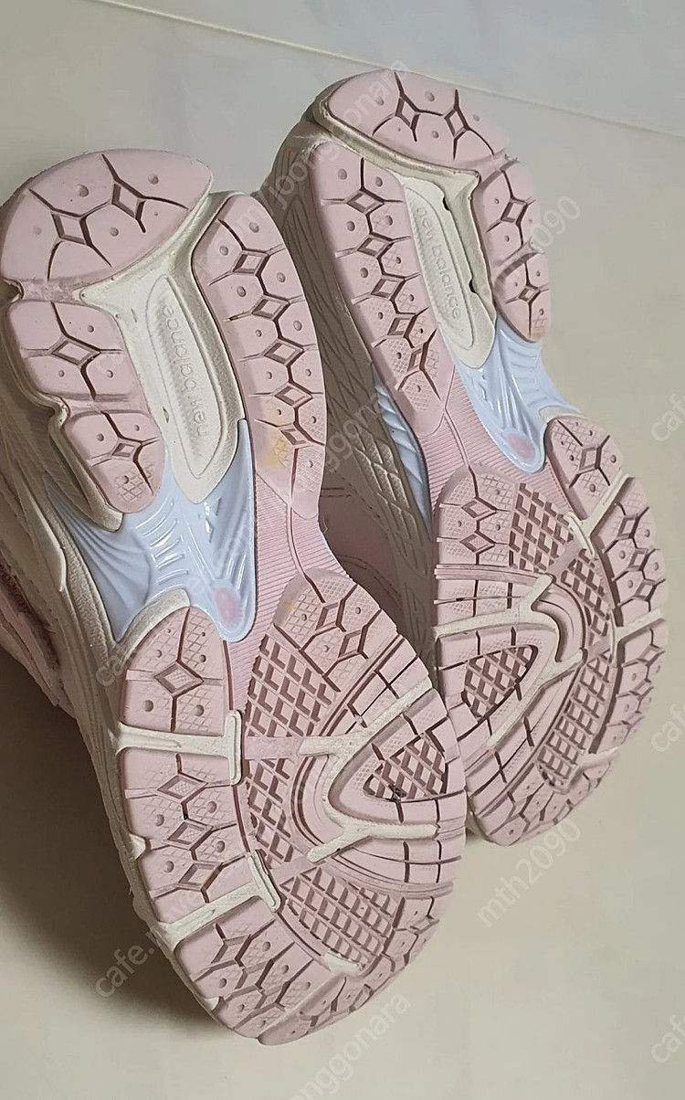 뉴발란스 키즈 운동화 200--3