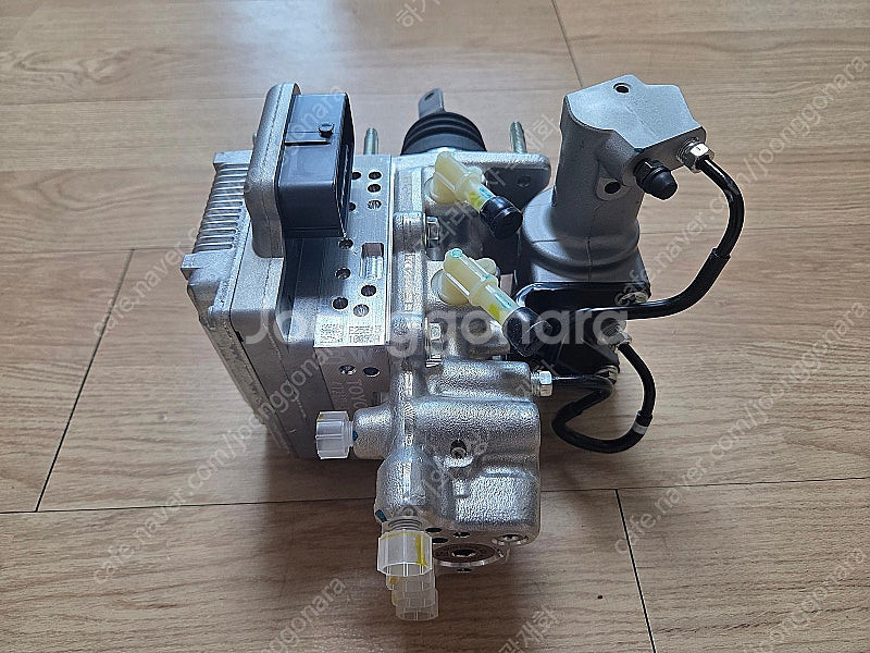 렉서스 ES300h AVV60 ABS 모듈--5