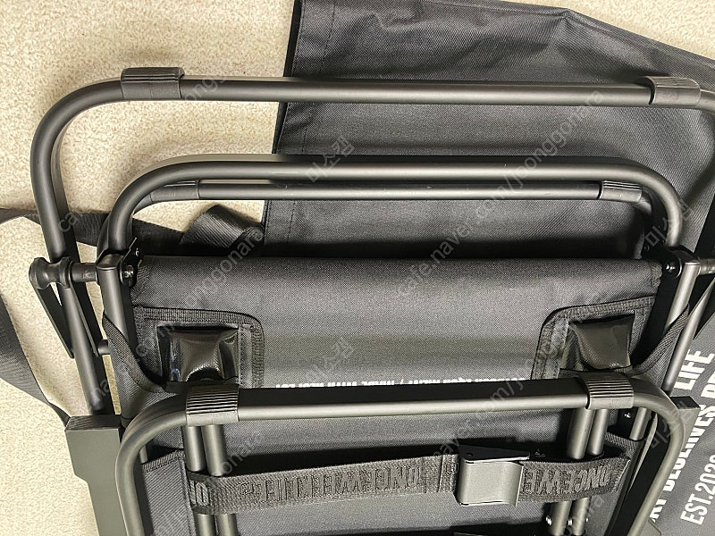 원스위크라이프 캠핑 접이식 베드 체어 블랙--1