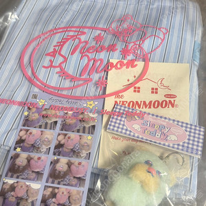 네온문 스트라이프 빅 토트 백 + 슬리피테디 키링 (스카이) 이미지