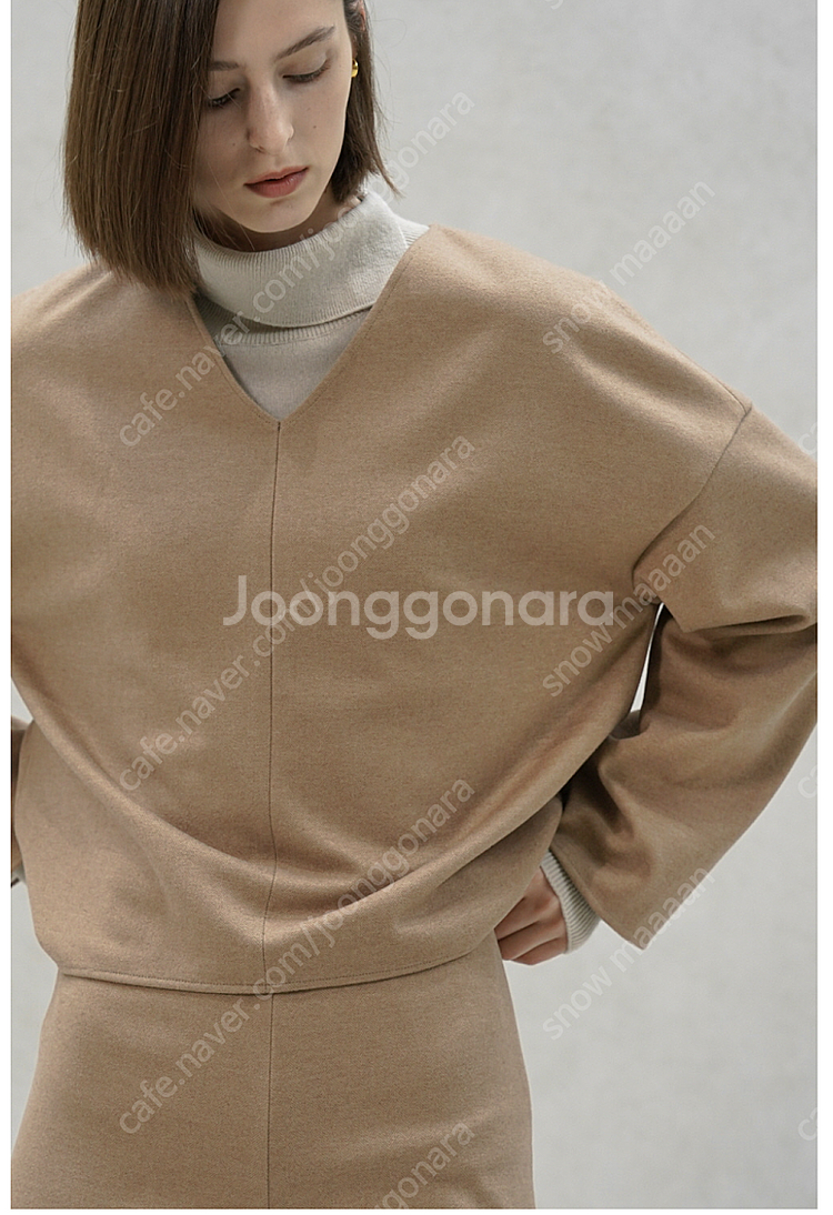 UMER 유메르 FW 멜리 브이넥 블라우스--3