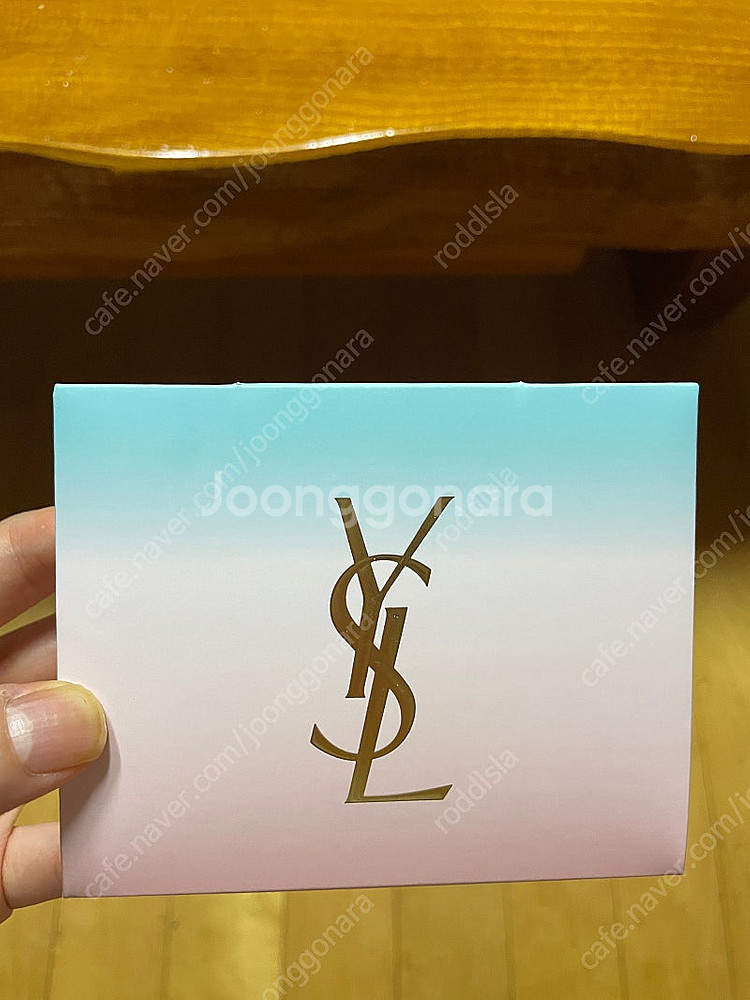 입생로랑 캔디글로우 9B 새상품--2