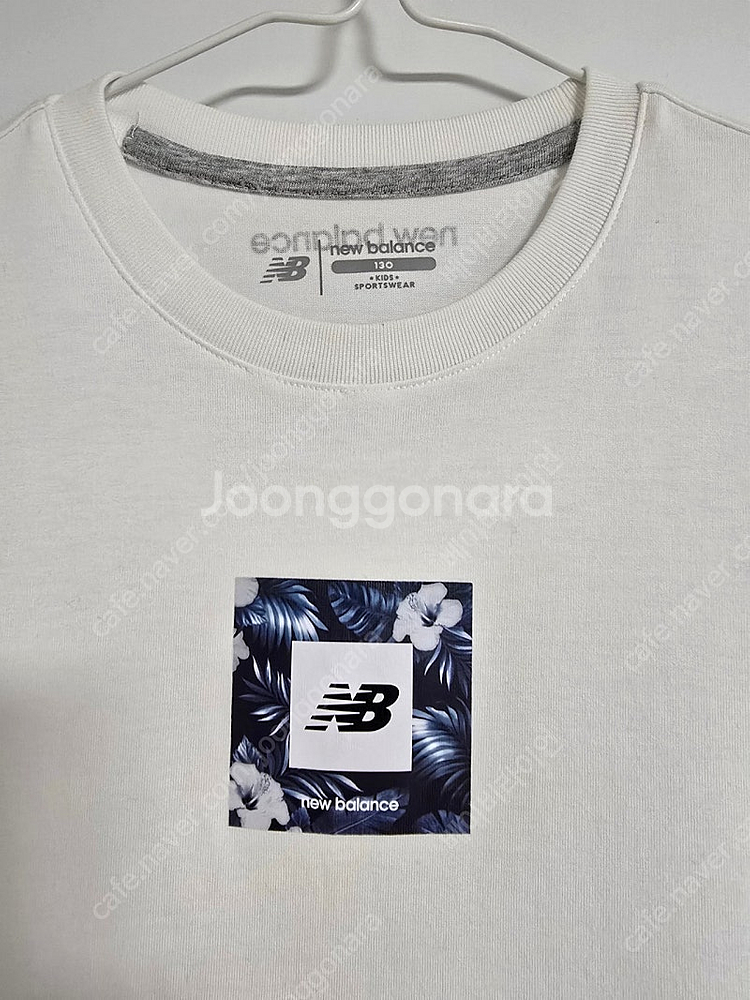 뉴발란스 키즈 긴팔 티셔츠 130사이즈 화이트--1