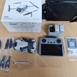 DJI Mini 4 Pro Fly More Combo