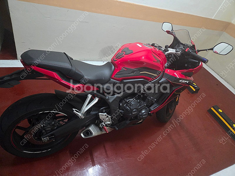 23년식 혼다 CBR650R 8,XXXkm 판매합니다.--4