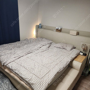 라지팅 침대 프레임, 매트리스(2m × 2m)