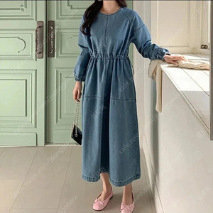 공구우먼 루즈핏 데님 롱 원피스 1사이즈 (77-99)