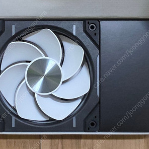 Phanteks PH-F120D30 역방향 팝니다.