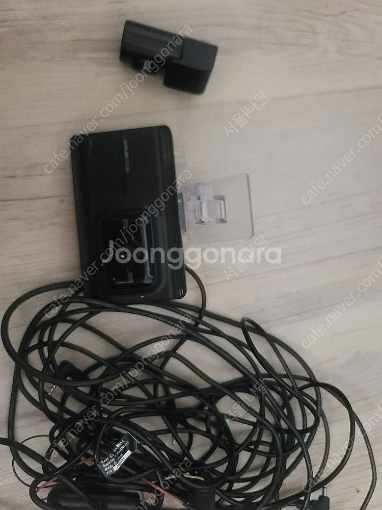 아이나비 z700d 블랙박스 팝니다..--1