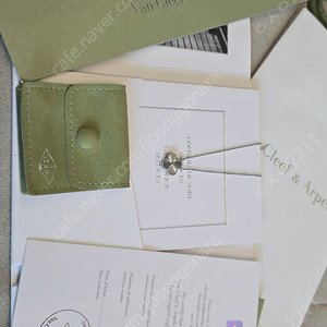 반클리프 아펠 기요세 화골 VCARP9XG00