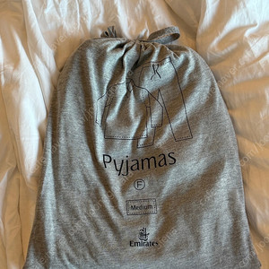 새상품미개봉)에미레이트항공 퍼스트클래스 기내라운지웨어 상하세트