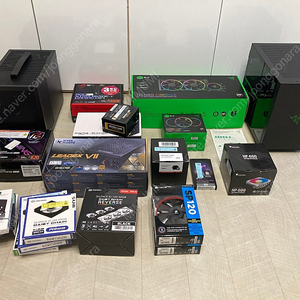 AMD 8500g, A520i ITX 보드, 마닉 sfx 파워등 판매합니다.