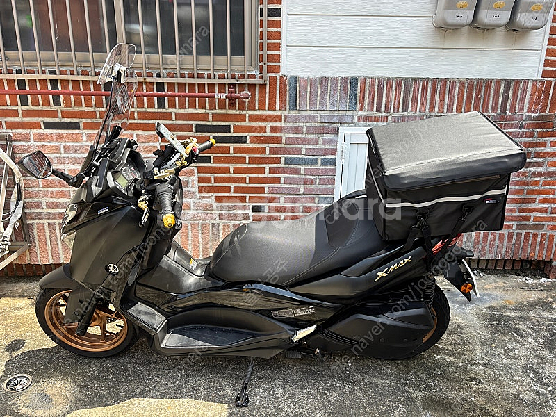 야마하 XMAX 스쿠터 22년식--3
